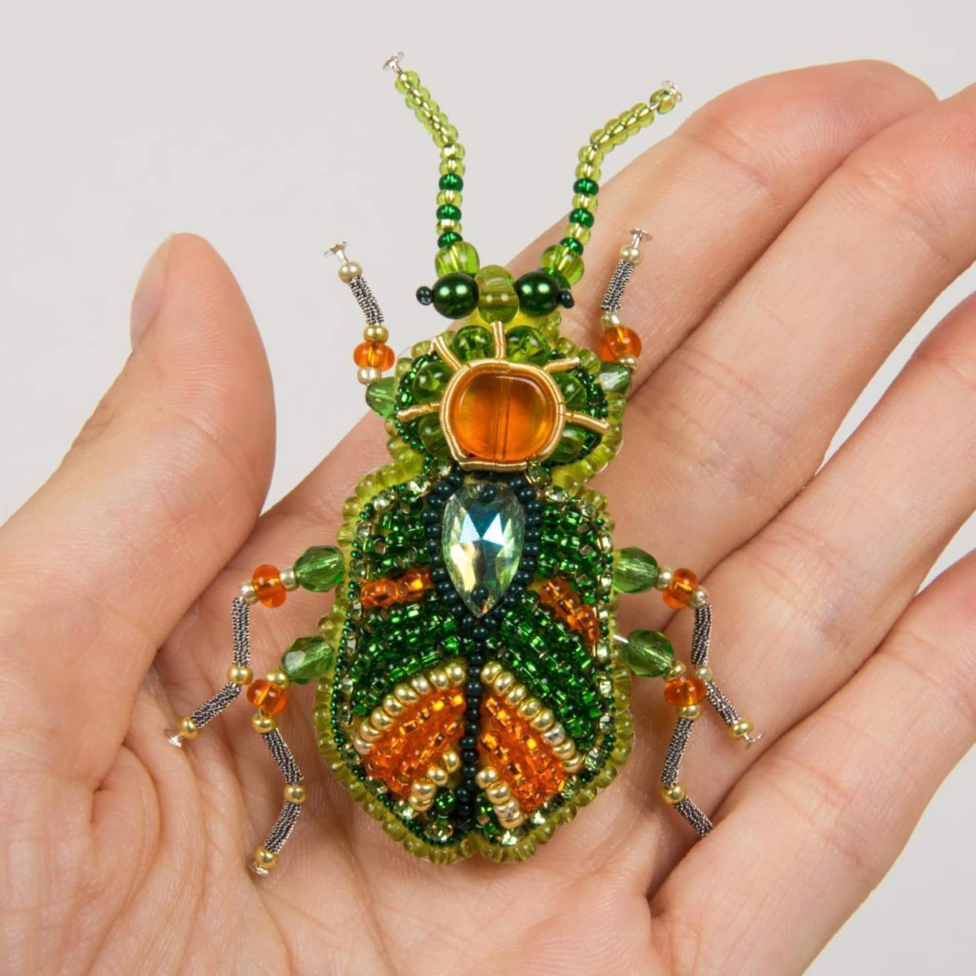 Charivna Mit Crystal Art Beadwork Green Beetle Brooch Kit